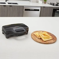 Westinghouse Sandwich Maker 900W 2 Slice Black 300x240x90mm